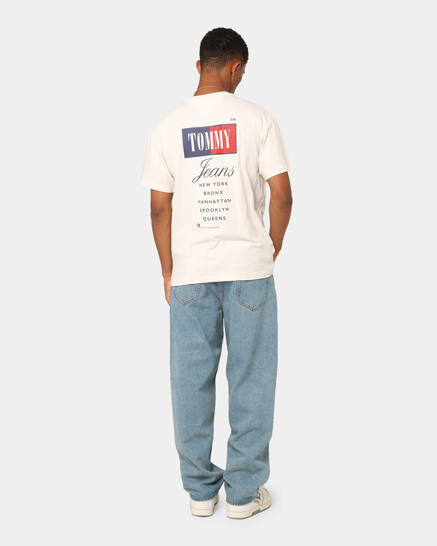 Tommy Jeans TJM Relaxed Timeless Tommy T-Shirt Ancient White